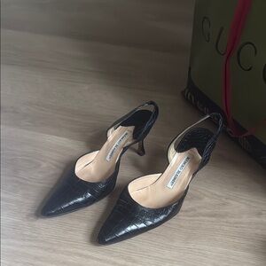 Vintage Manolo Blahnik Black Gator Leather Heels